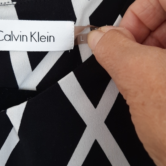 Black & White Satin Look  Calvin Klein  Shell sz L - Picture 3 of 5